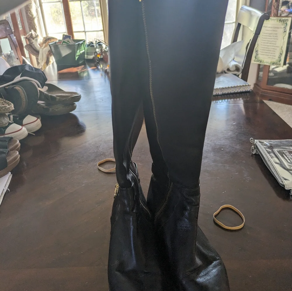 Michael kors boots - Picture 2 of 7